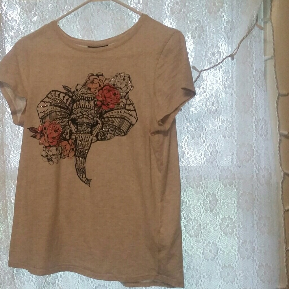 A Jeans By Buffalo t-shirt